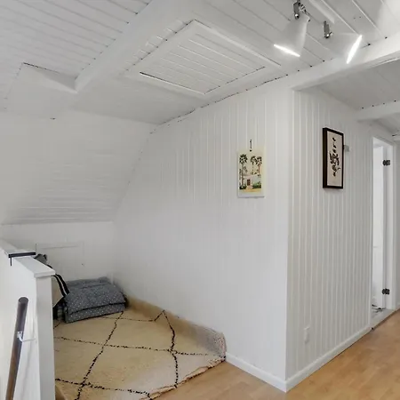 Stunning In With 3 Bedrooms And Wifi *
